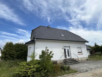Verwandeln Sie dieses charmante Wohnhaus in Ihr persönliches Schmuckstück!!!, 32257 Bünde, Einfamilienhaus